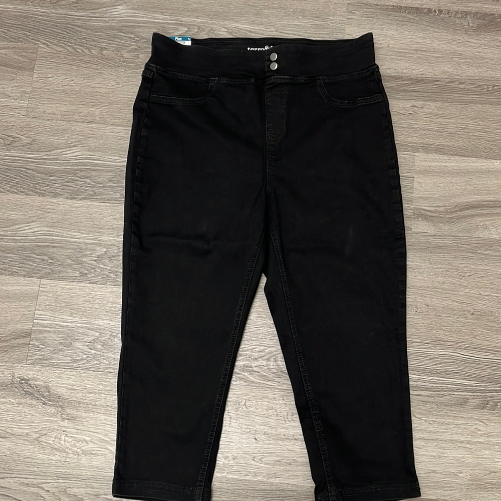 Terra & Sky Women’s skinny high rise legging capri - NWT - black - size 0x (14w)